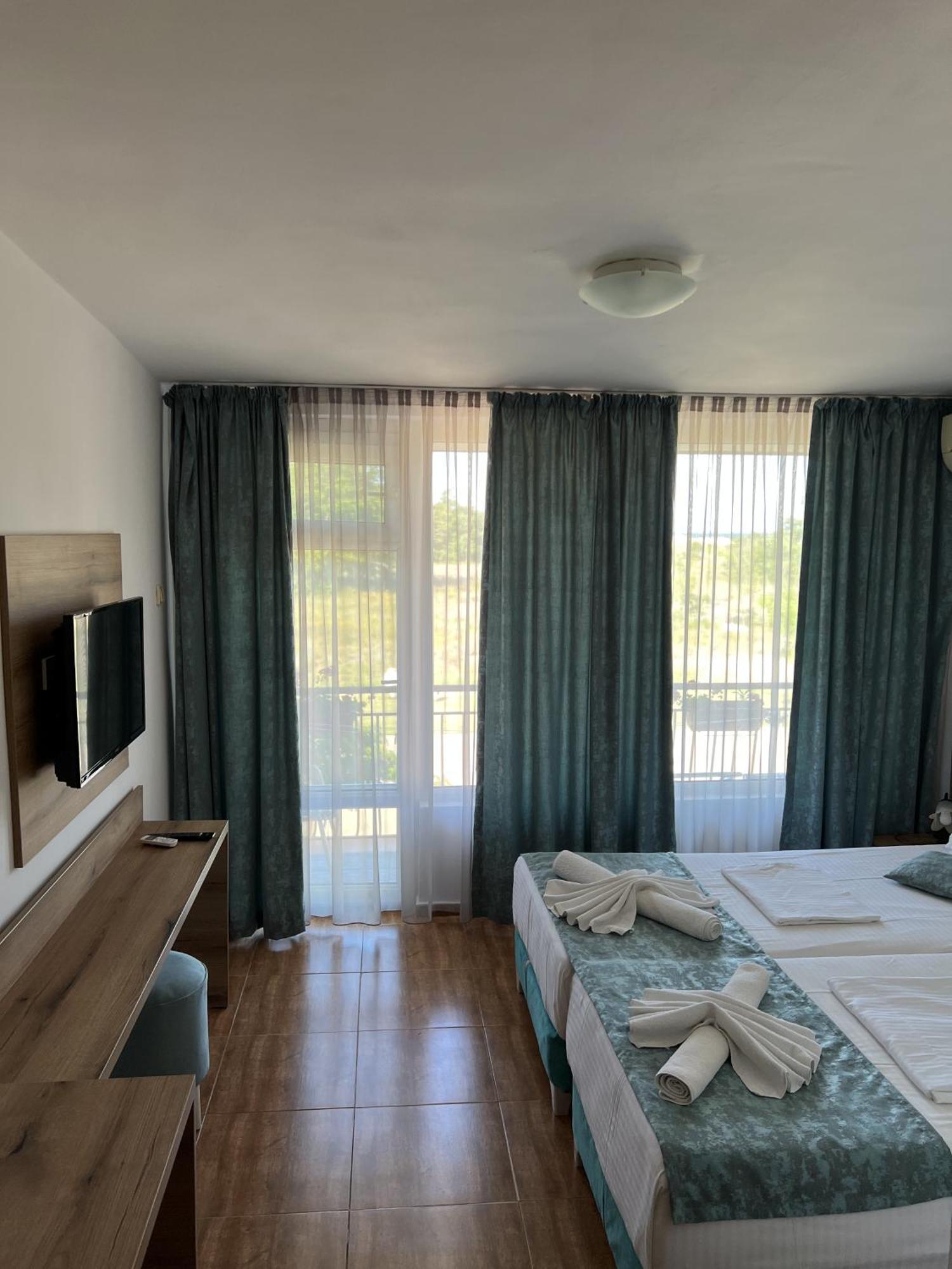 Hotel Surf プリモルスコ 部屋 写真