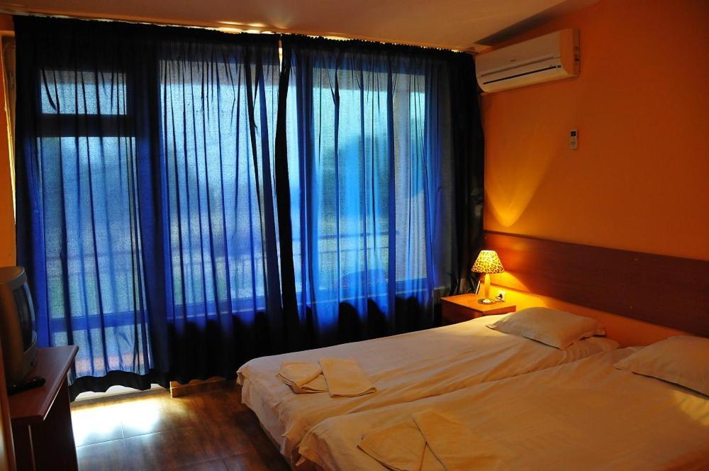 Hotel Surf プリモルスコ 部屋 写真